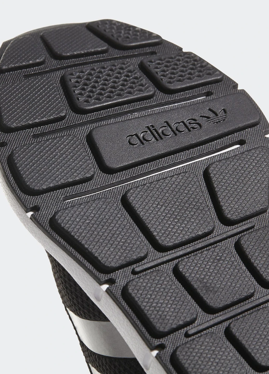 Кросівки adidas Swift (75676125)