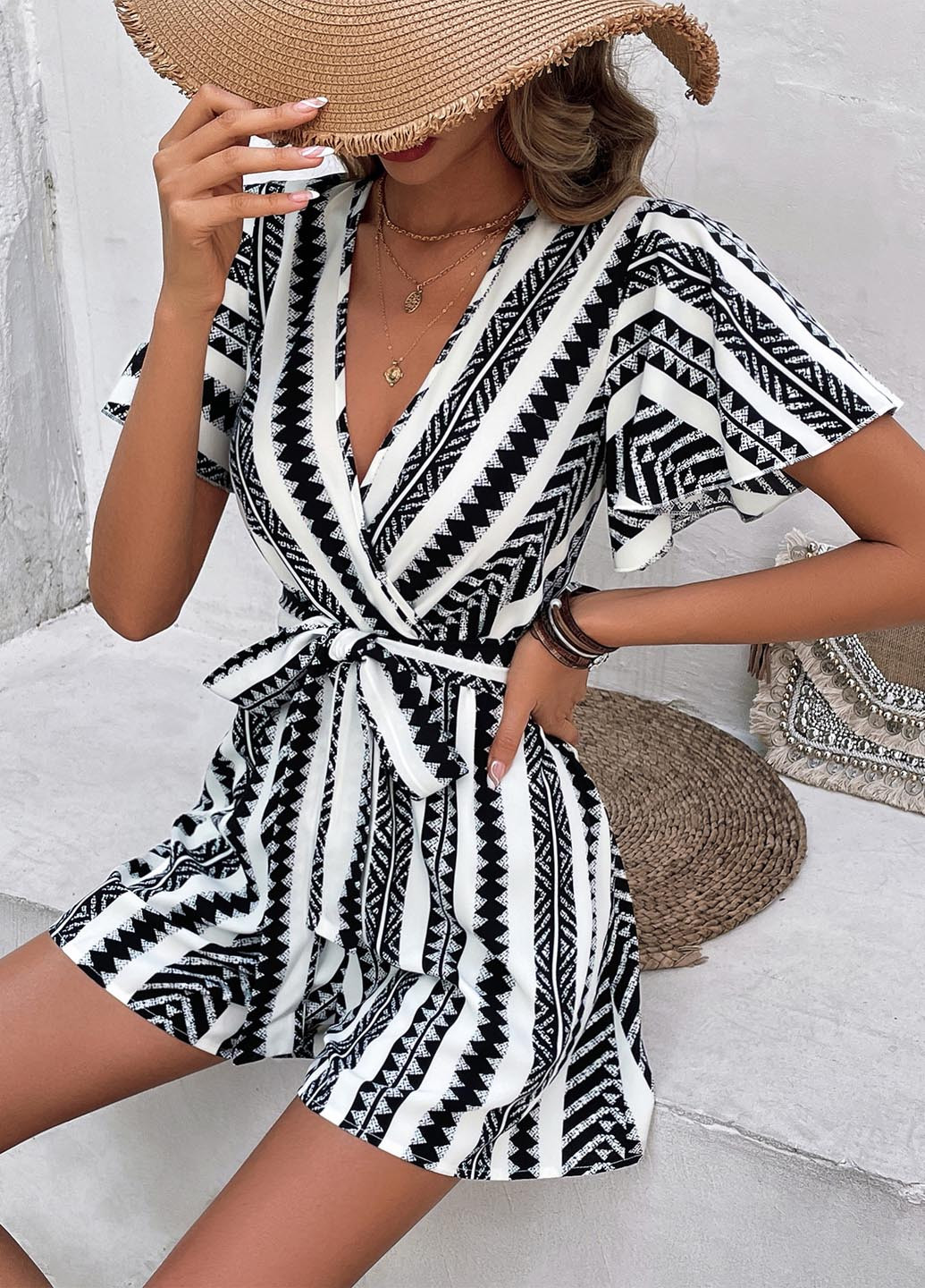 Комбінезон SHEIN комбінезон-шорти смужка білий кежуал поліестер