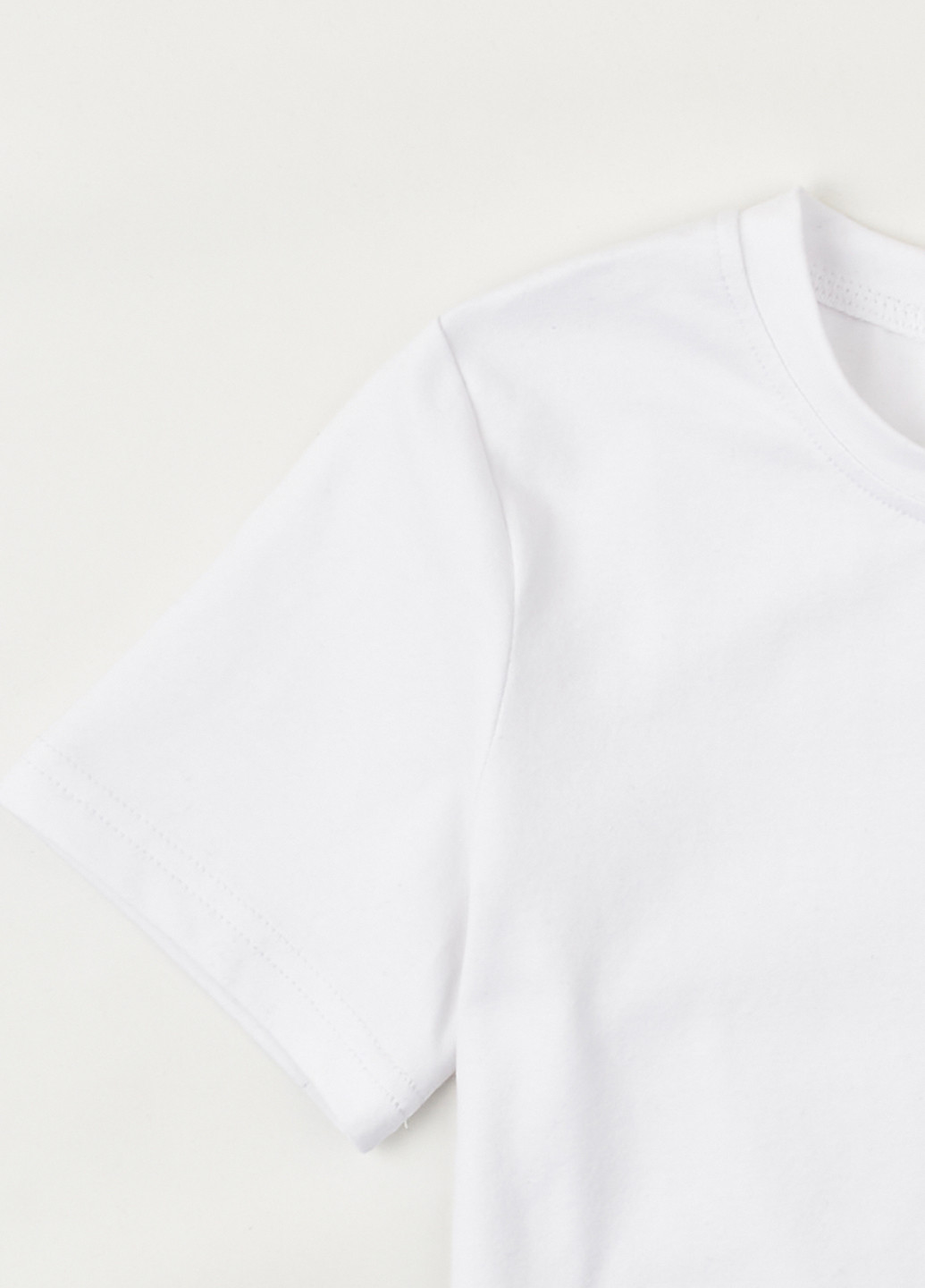 Белая летняя футболка Garnamama