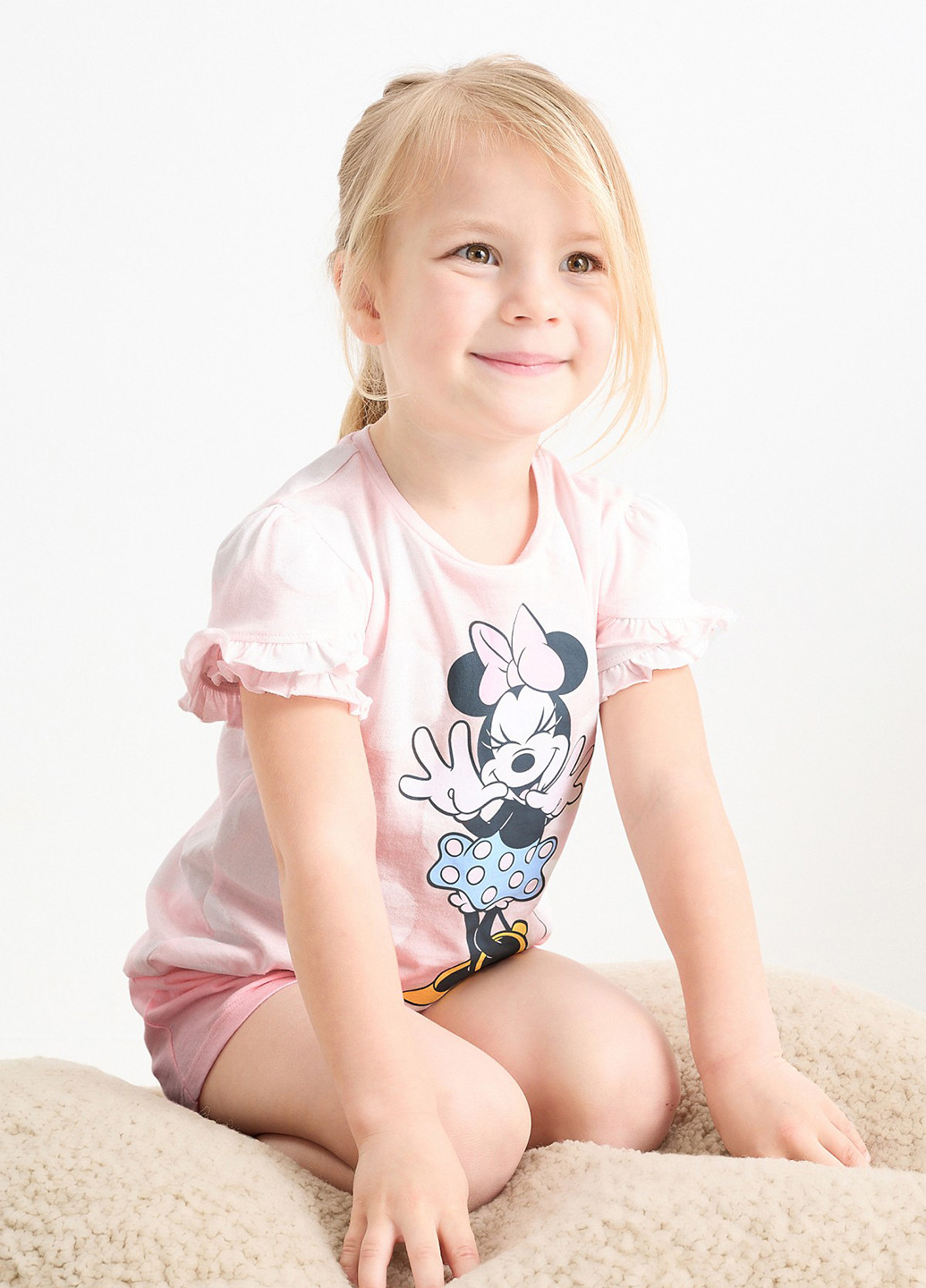 Світло-рожевий літній комплект (футболка, шорти) C&A