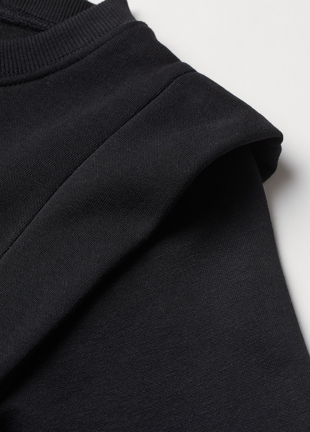 Черное кэжуал платье платье-свитшот, силуэтная H&M однотонное