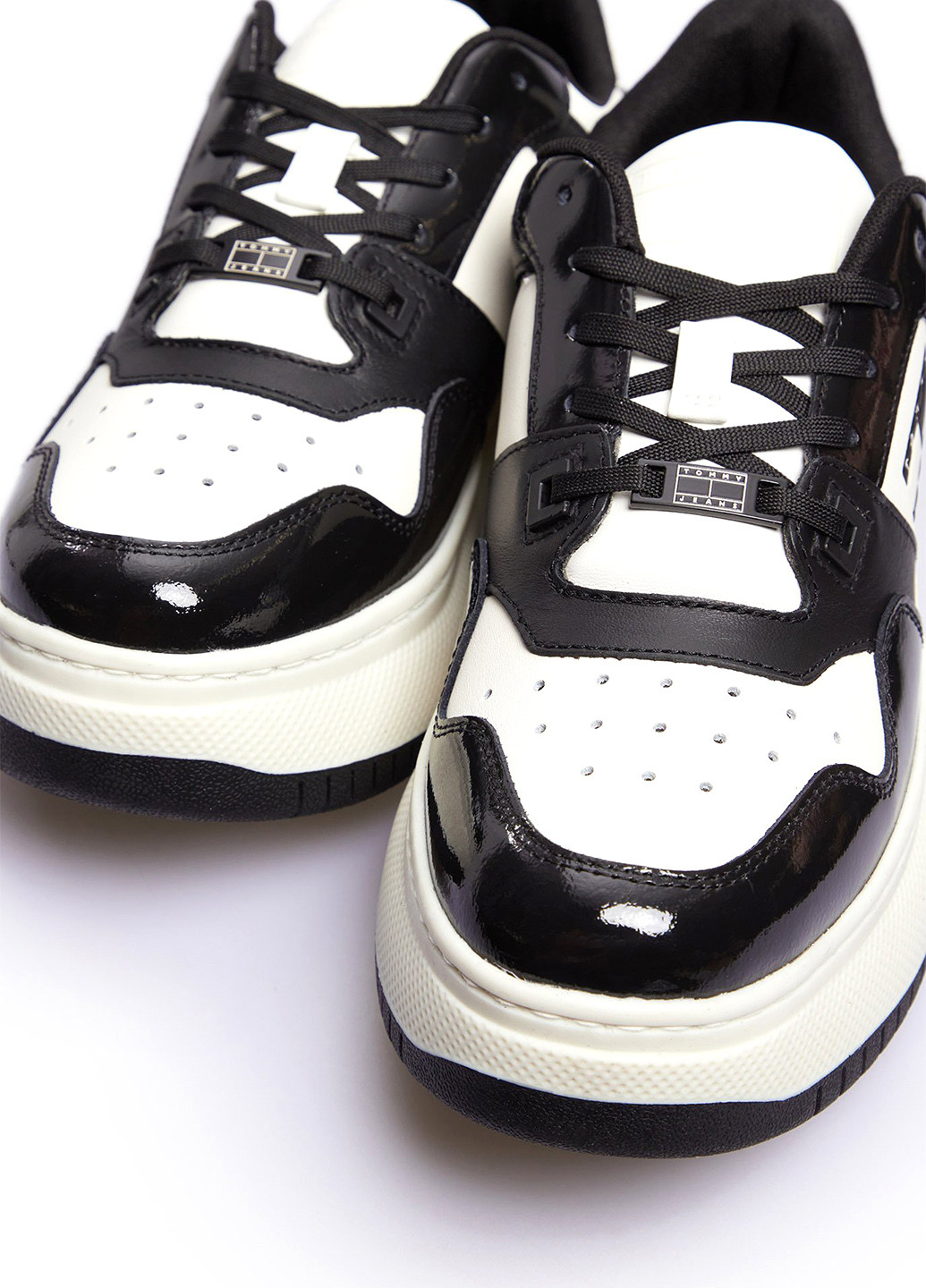 Кросівки Tommy Jeans чорно-білі всесезони (307091548)