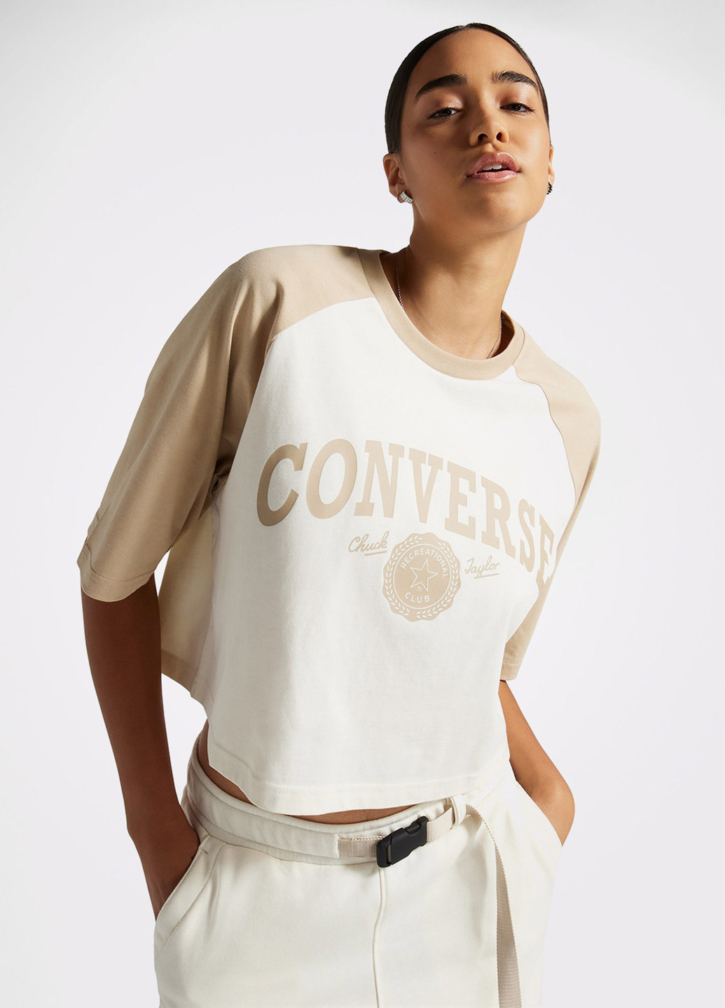 Молочная летняя футболка Converse RETRO Relaxed Fit