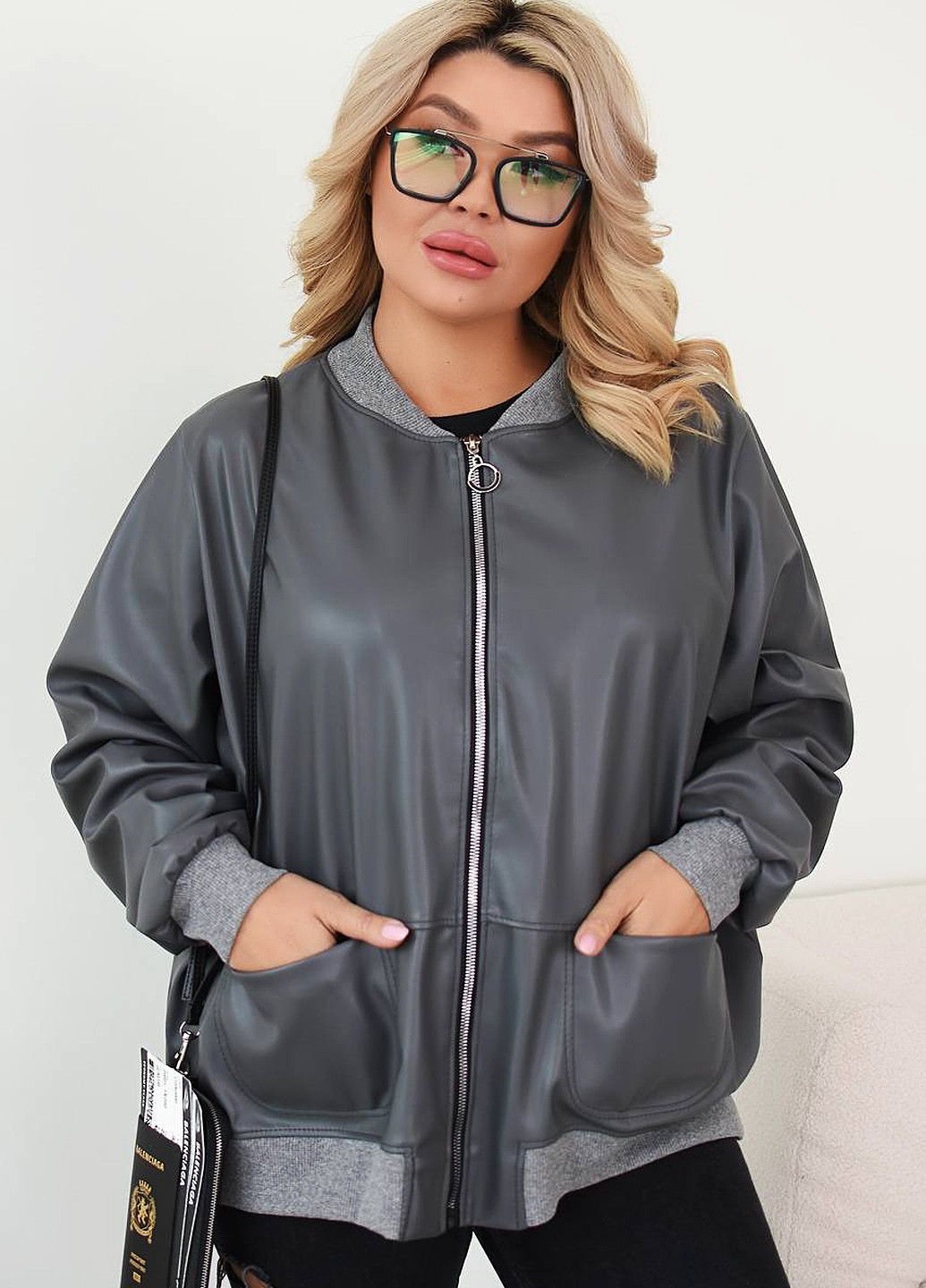 Бомбер на блискавці (362096331)