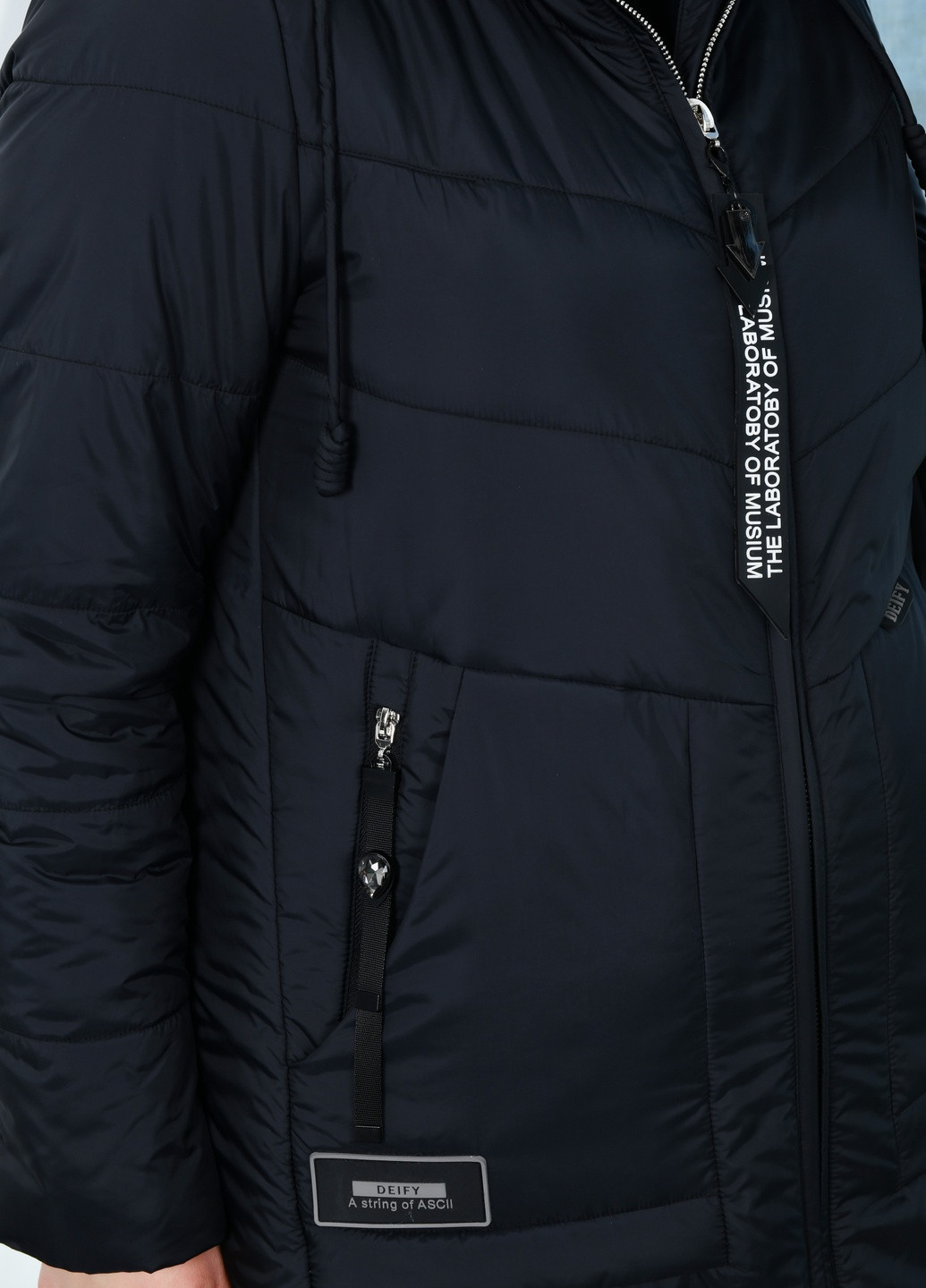 Черное демисезонное Женское демисезонное пальто Delfi черное 718122 Delfy
