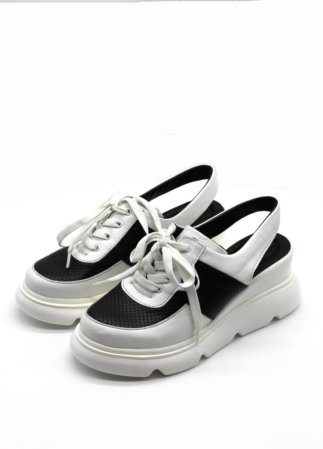 Черно-белые демисезонные кроссовки Rifellini