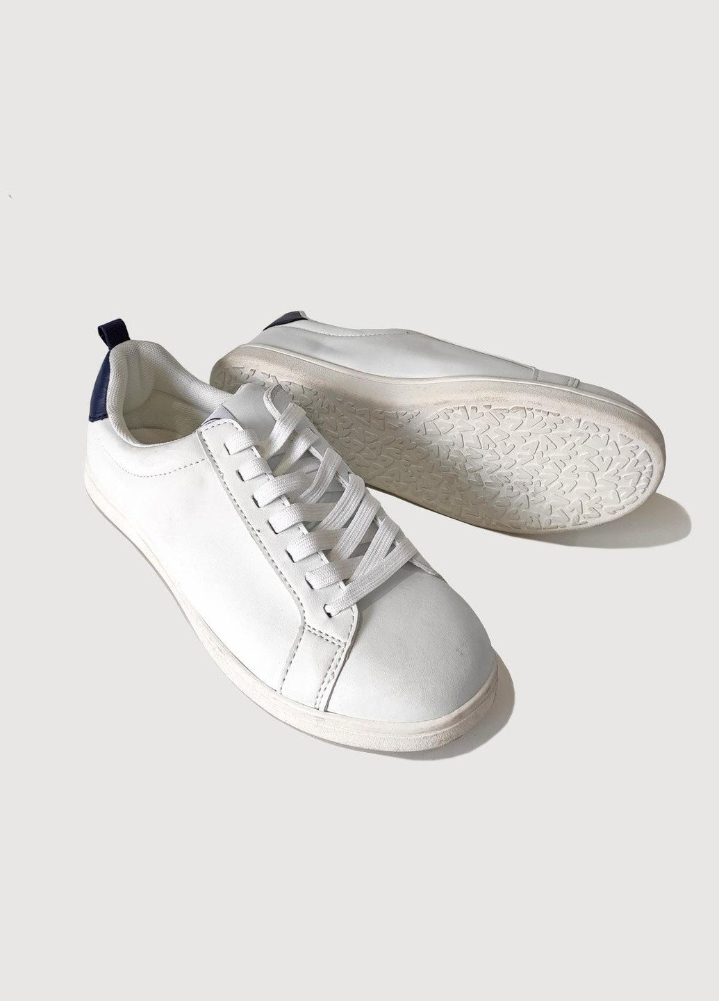 Білі кросівки H&M