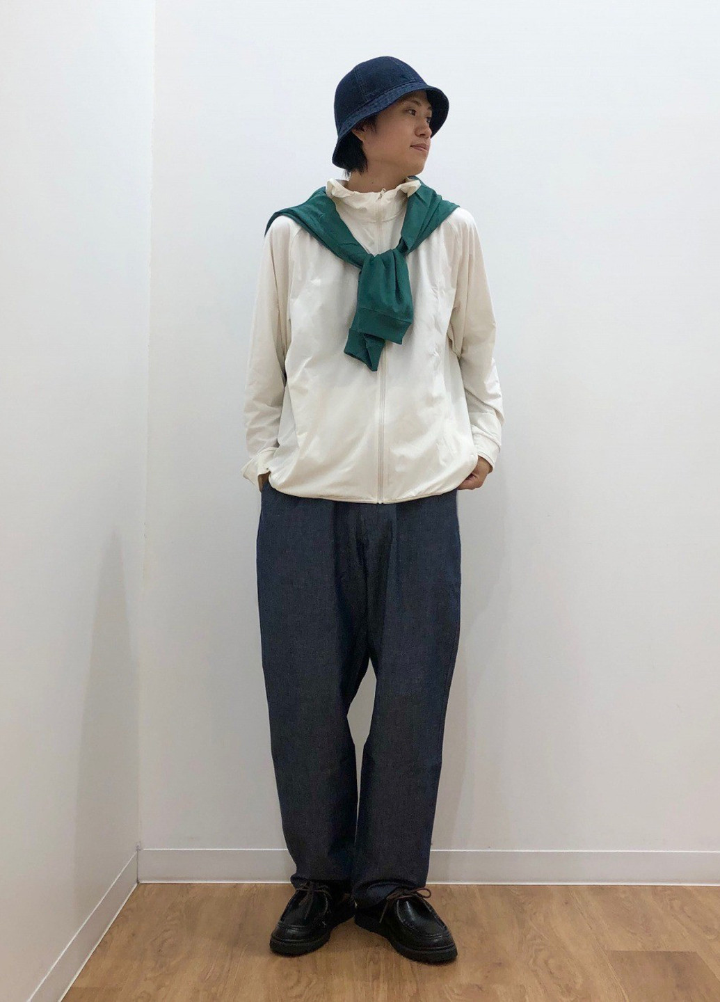 Темно-синие кэжуал демисезонные прямые брюки Uniqlo