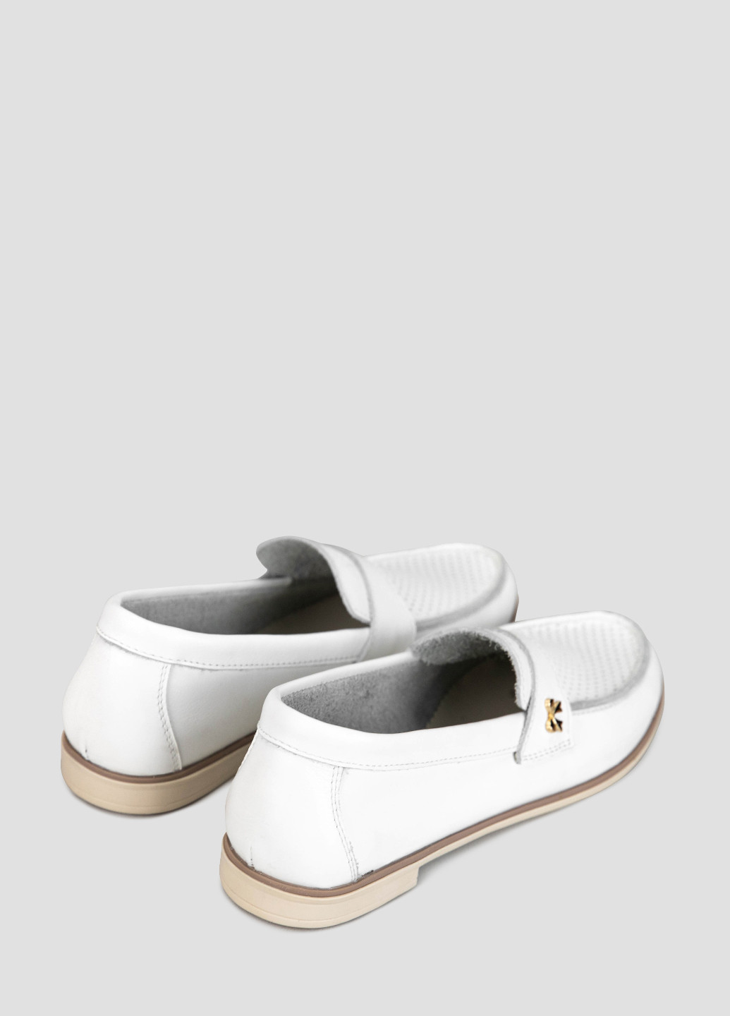 Белые мокасины Libero с бантом, с перфорацией