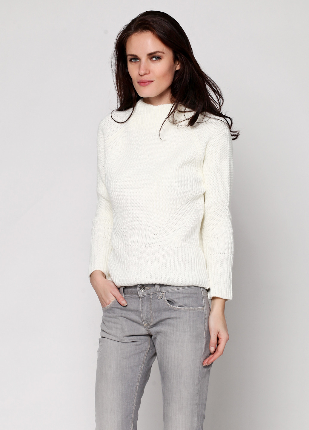 Білий демісезонний светр MS