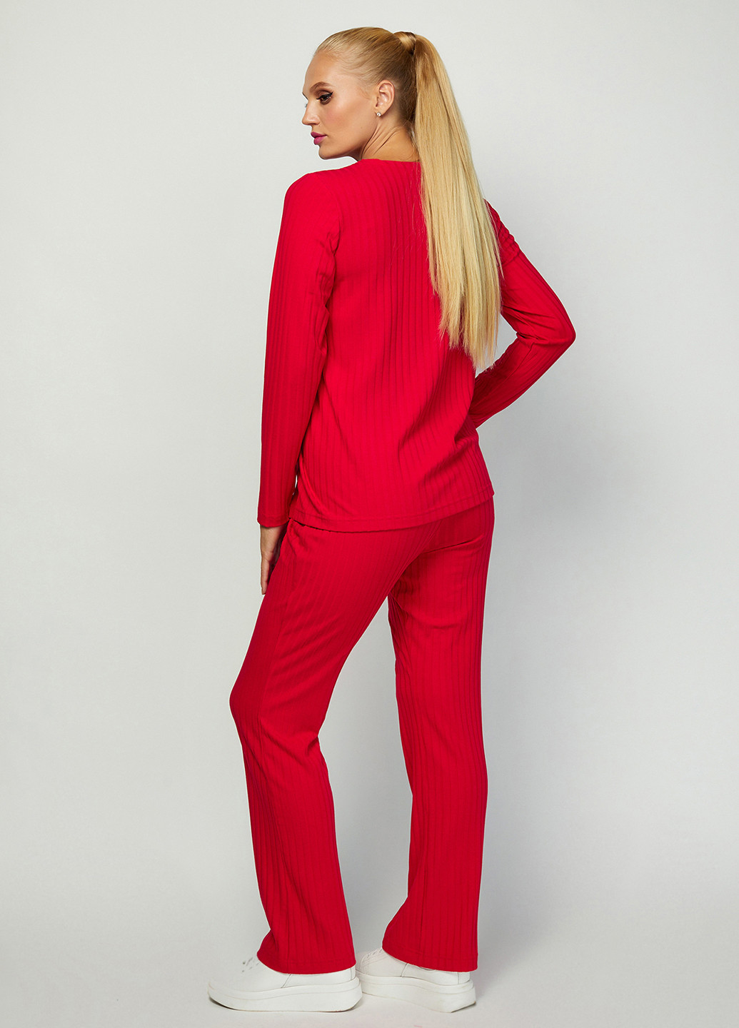 Костюм (пуловер, брюки) Miledi брючный однотонный красный кэжуал хлопок