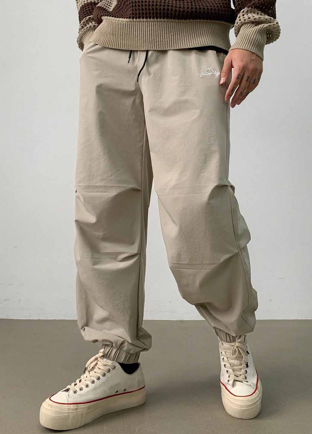 Бежевые кэжуал демисезонные джоггеры брюки SHEIN