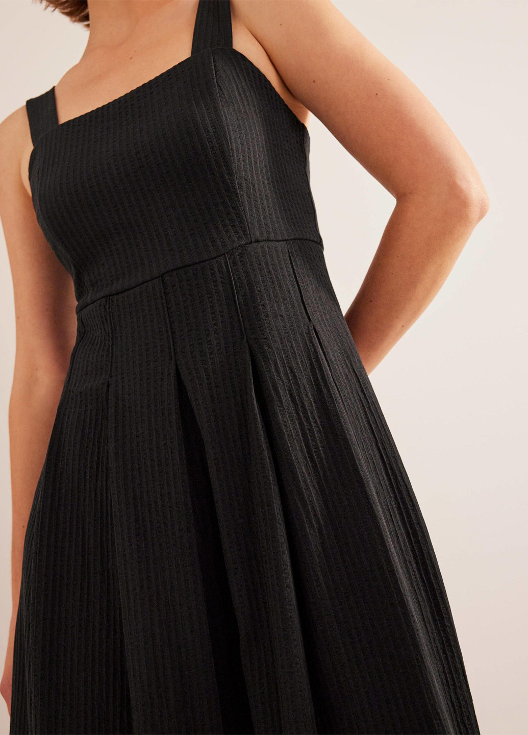 Черное кэжуал платье Boden однотонное