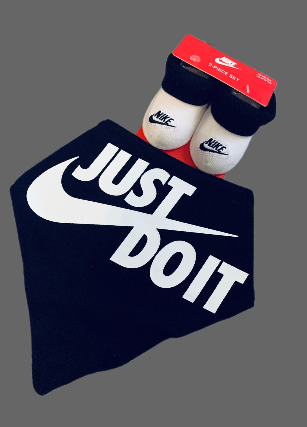 Слюнявчик і пінетки Nike (256537372)