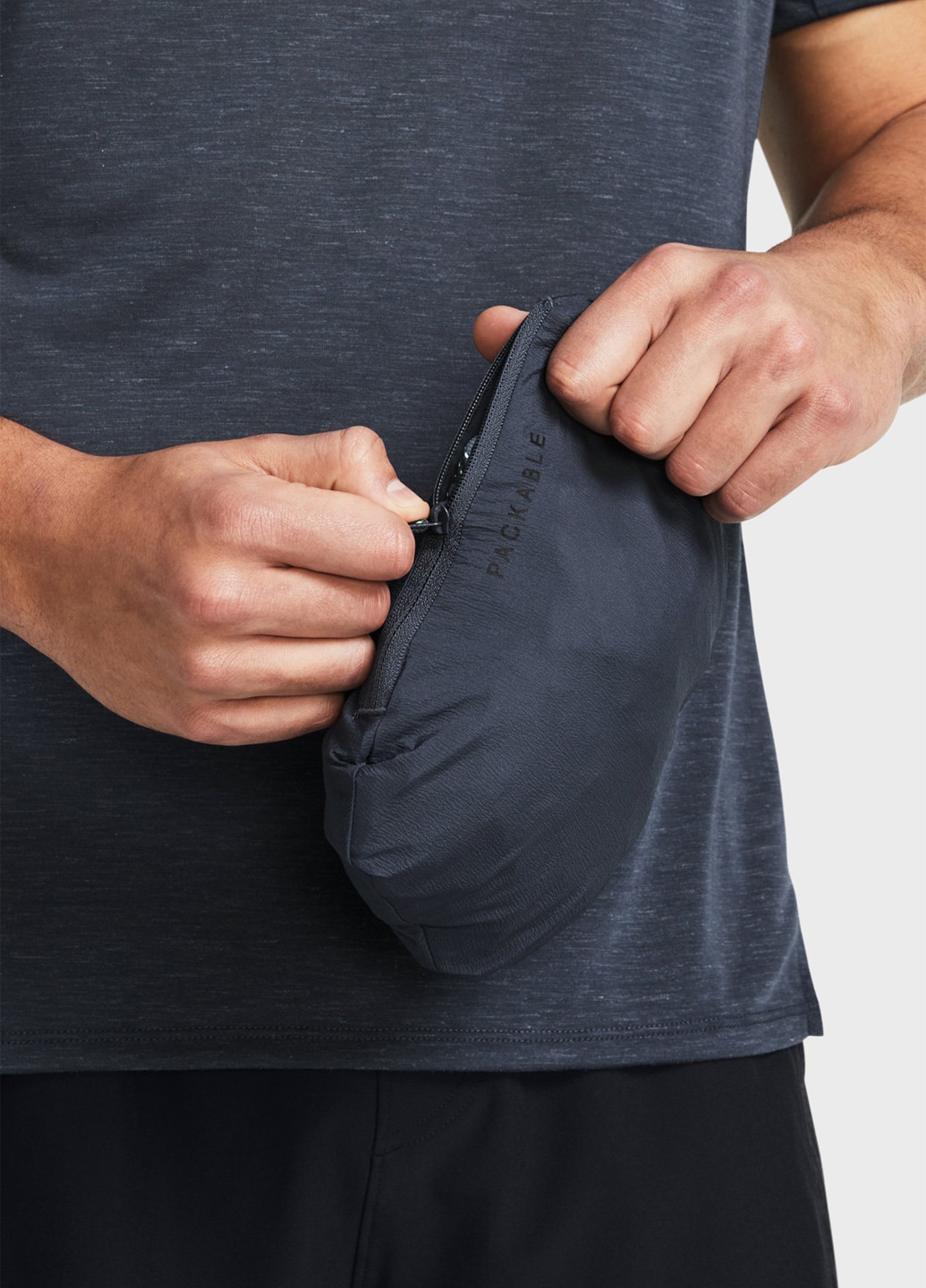 Серая демисезонная ветровка Under Armour