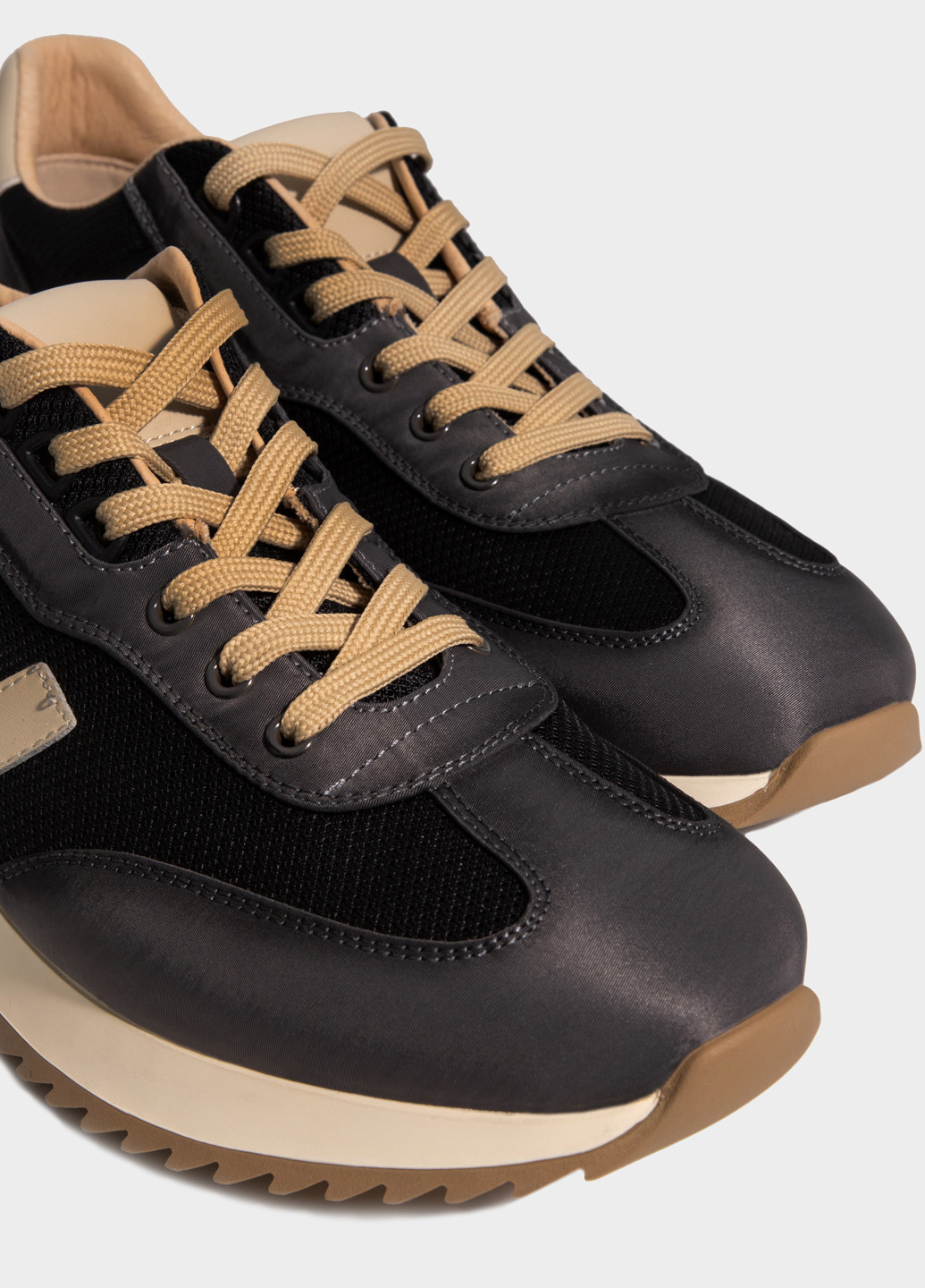 Чорні всесезон кросівки Respect