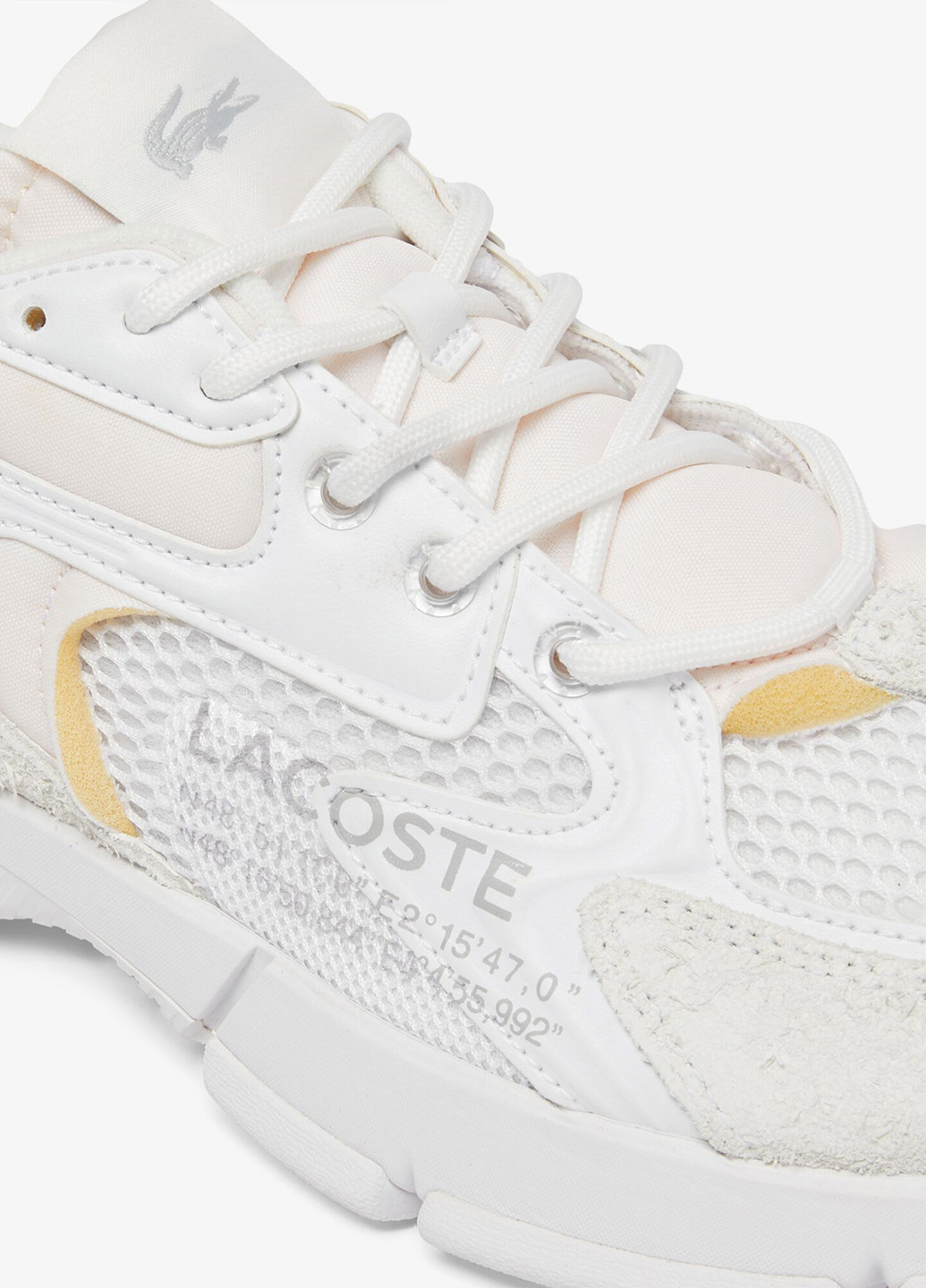 Белые демисезонные кроссовки Lacoste L003 NEO