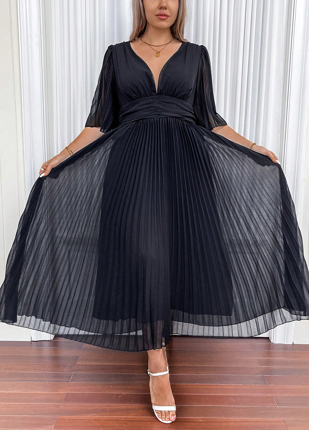 Черное праздничный, вечернее, кэжуал платье плиссированное, с открытой спиной SHEIN однотонное