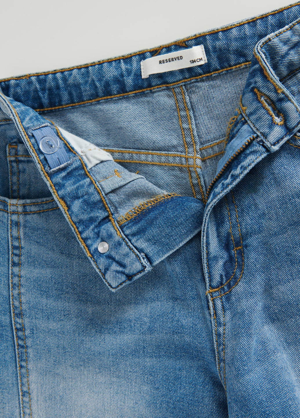 Синие демисезонные бойфренды джинсы Reserved