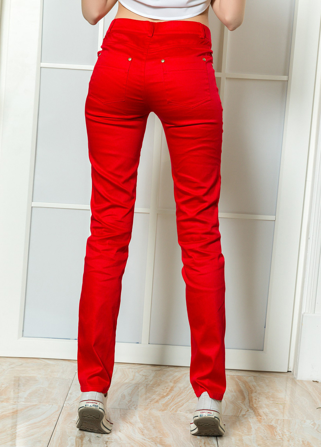 Красные кэжуал демисезонные брюки Azuri