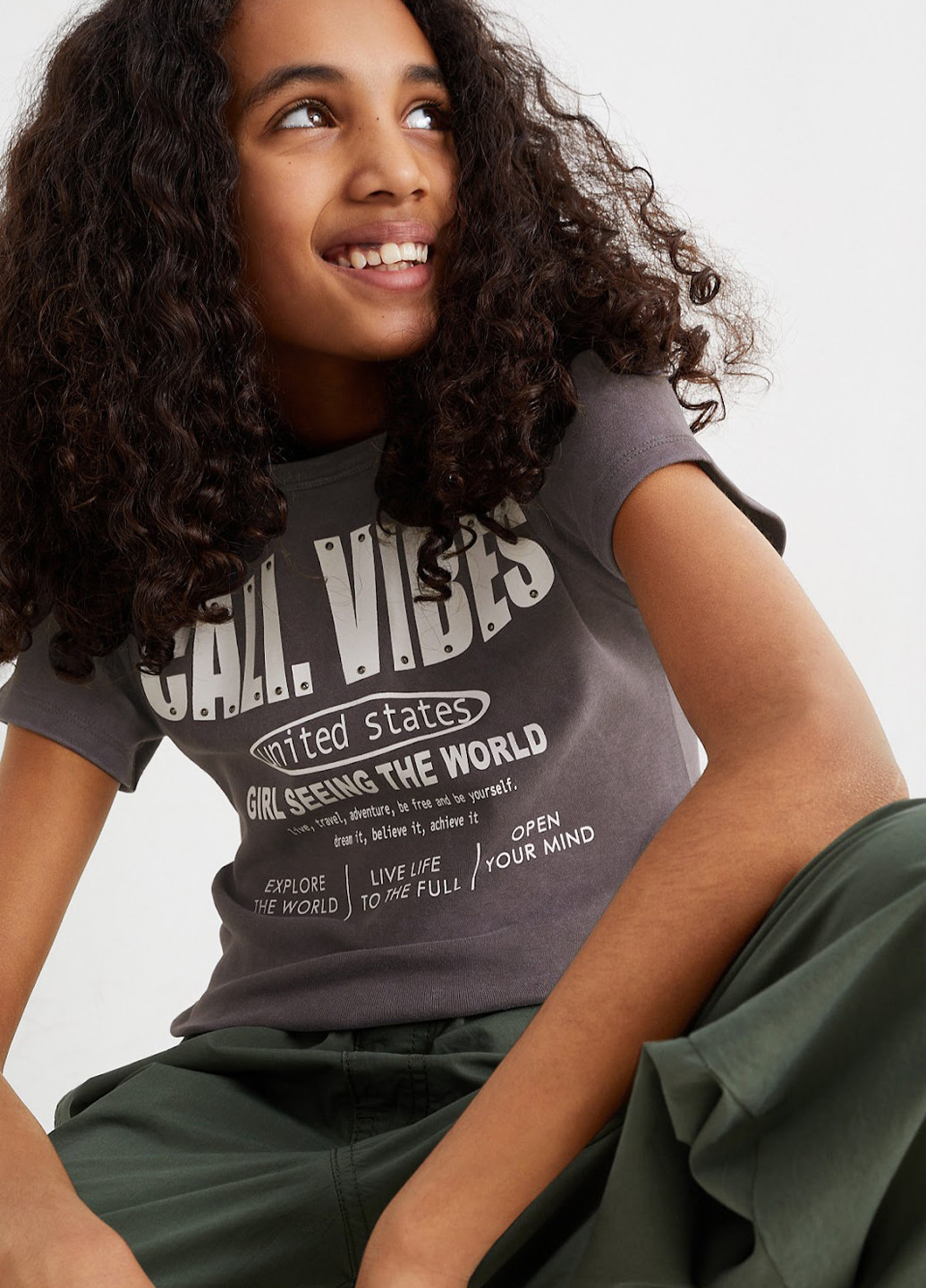 Сіро-коричнева літня футболка C&A