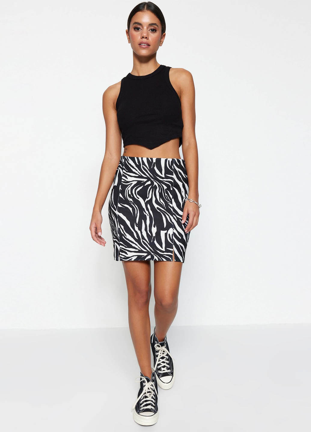 Черная кэжуал с абстрактным узором юбка Trendyol