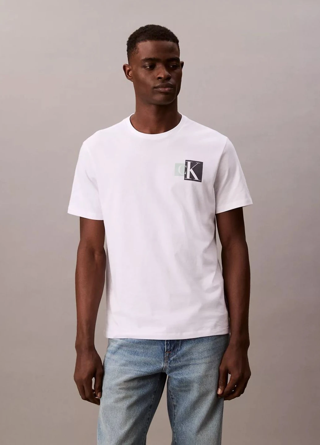 Белая футболка Calvin Klein