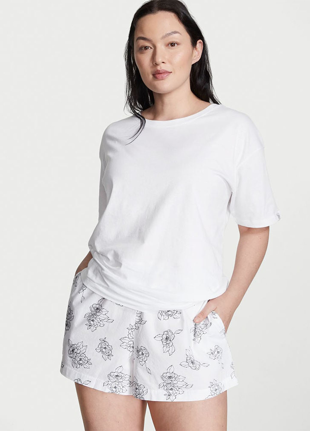 Белая всесезон пижама (футболка, шорты) футболка + шорты Victoria's Secret
