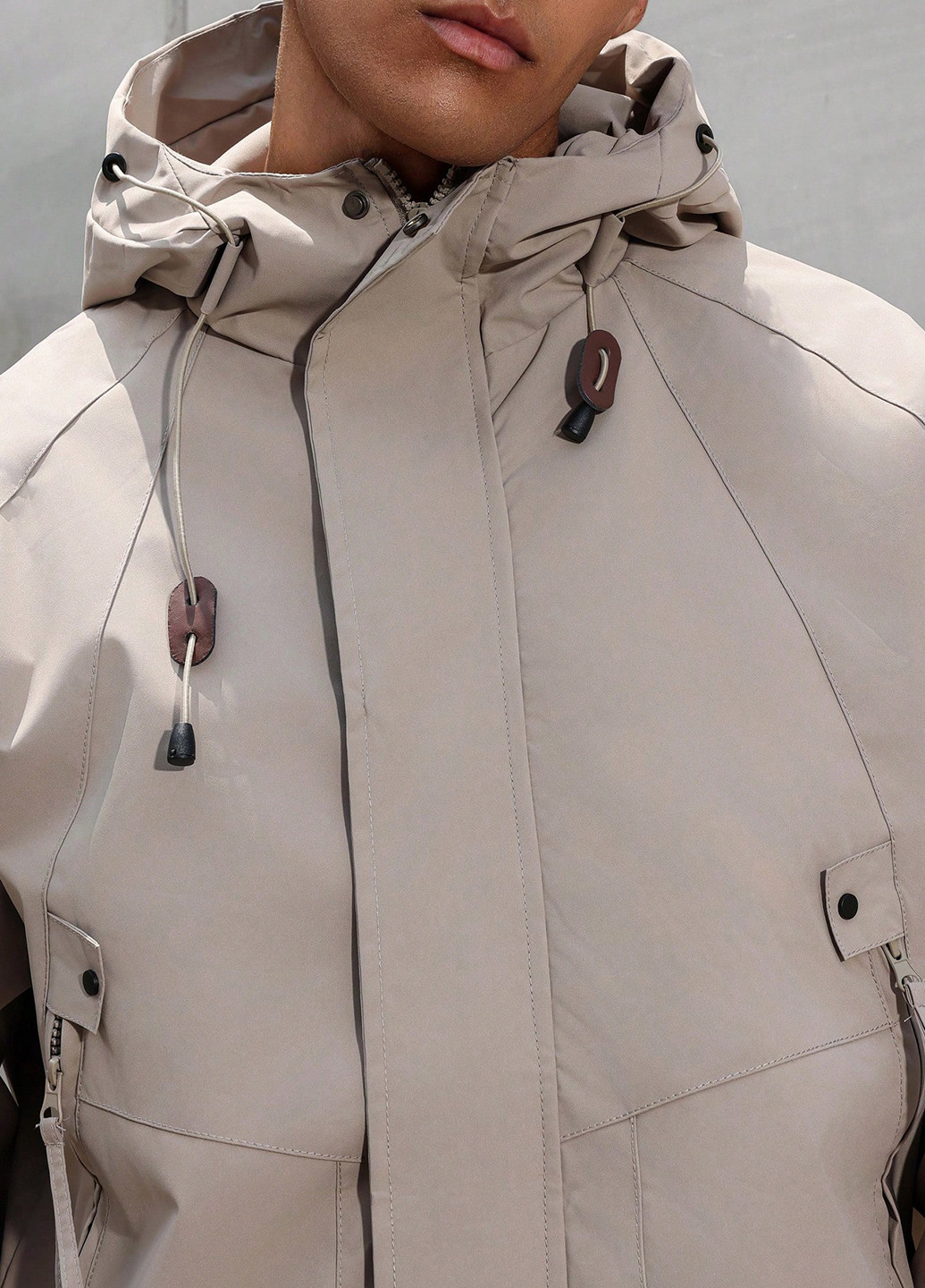 Бежева демісезонна вітровка SHEIN