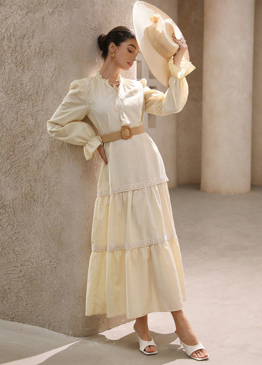 Кремовое кэжуал платье SHEIN однотонное