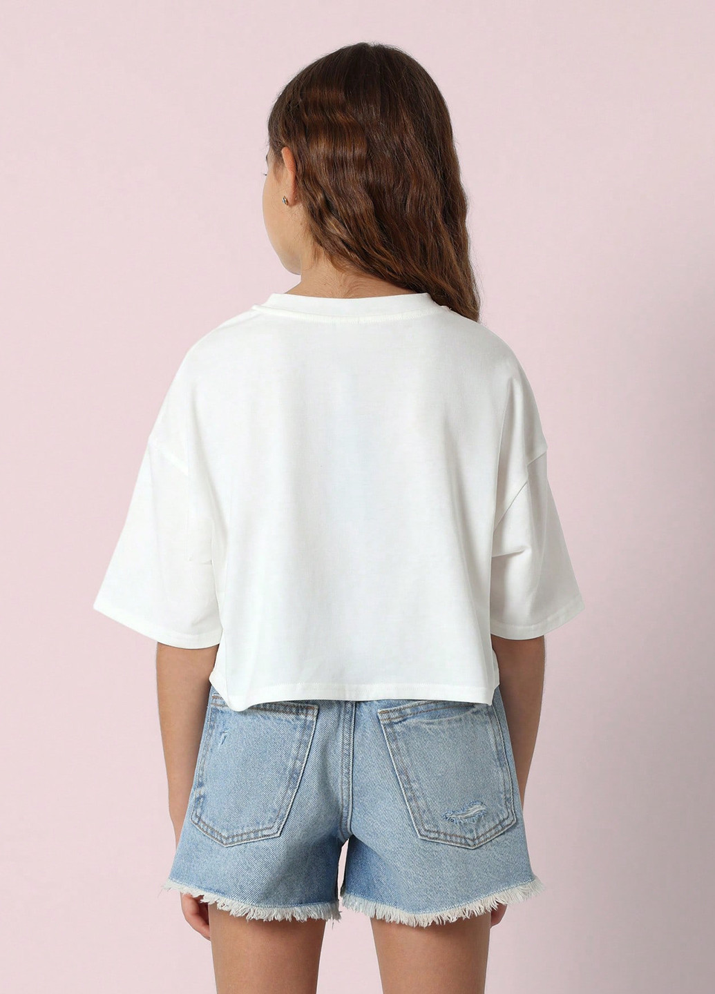 Белая летняя футболка SHEIN