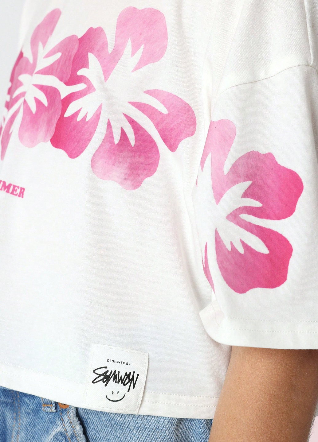 Белая летняя футболка SHEIN