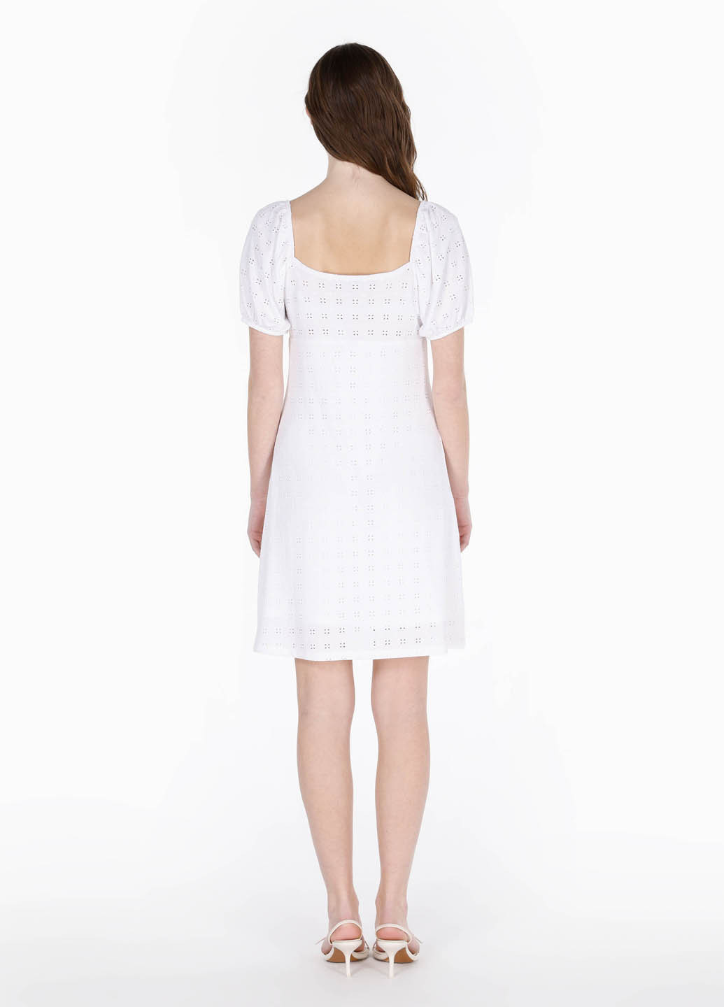 Белое кэжуал платье Colin's однотонное