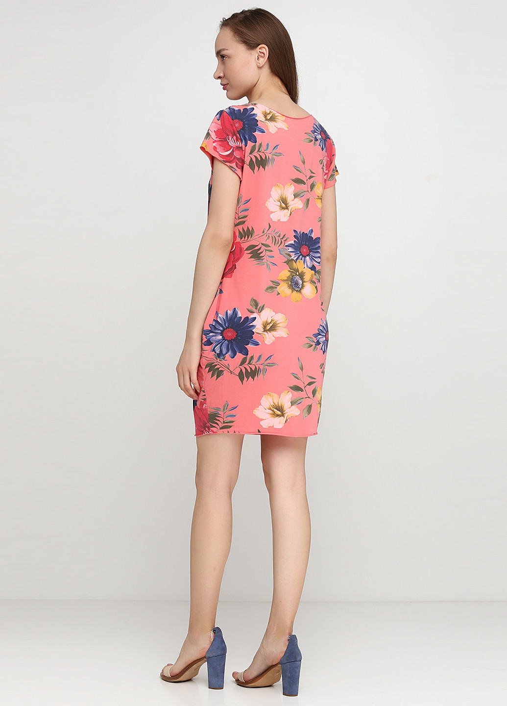 Коралловое кэжуал платье платье-футболка Moda in Italy с цветочным принтом