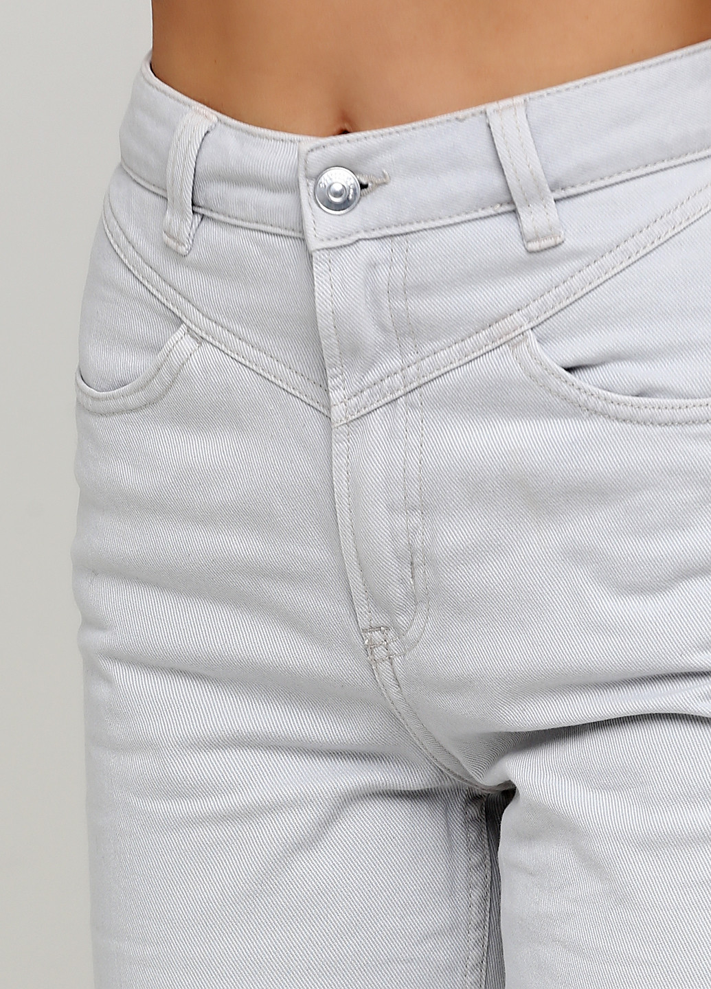 Светло-серые демисезонные укороченные, зауженные джинсы H&M