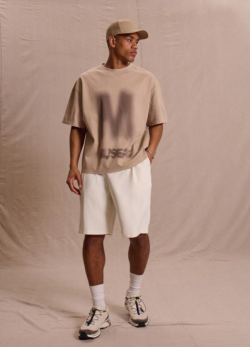 Бежевая футболка SHEIN