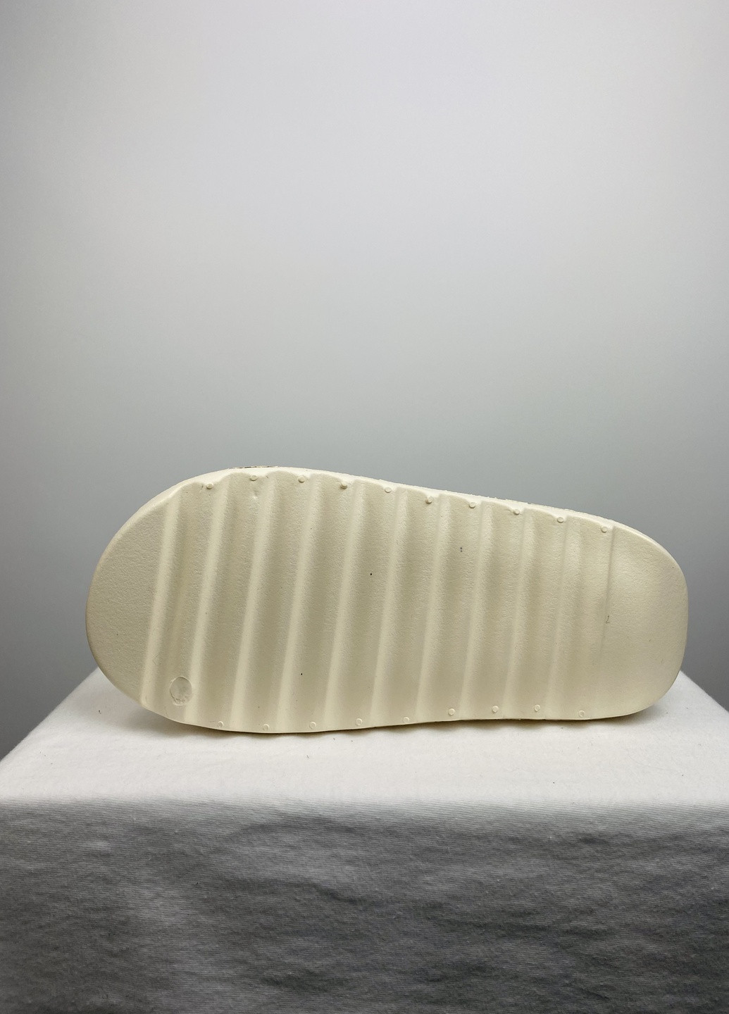 Шльопанці молочні Prima d'Arte (253658542)