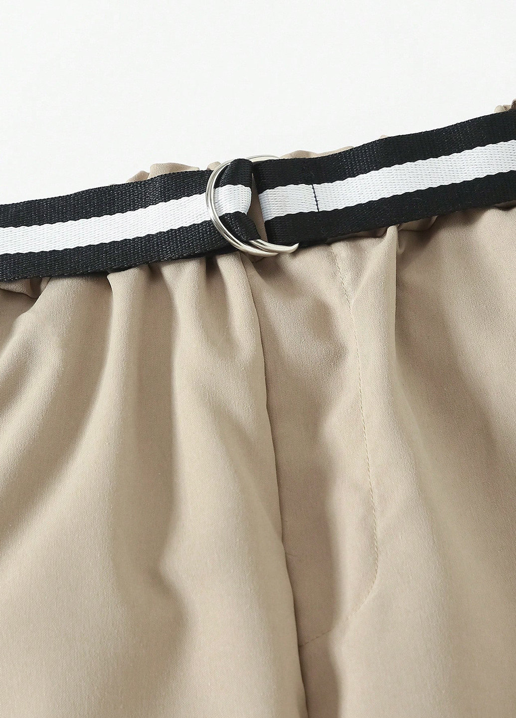 Бежевые кэжуал демисезонные брюки прямые SHEIN