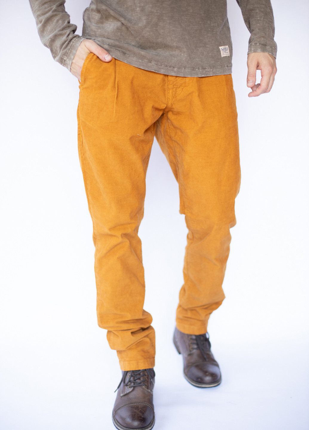 Оранжевые кэжуал демисезонные зауженные брюки Mustang