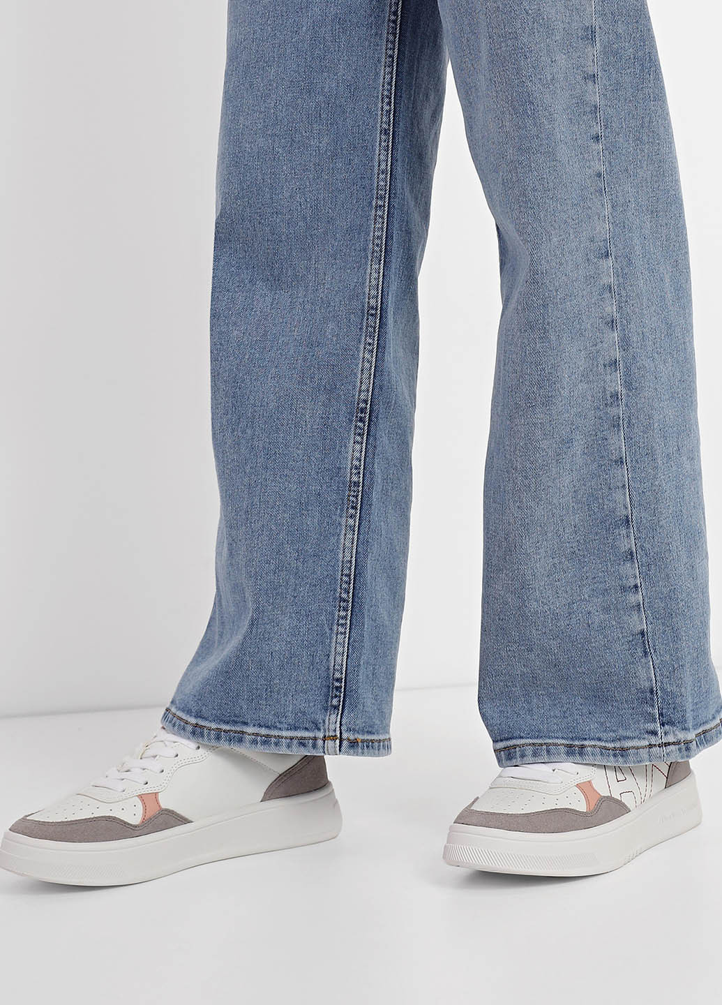 Кроссовки Armani Exchange белые демисезоны (365688640)