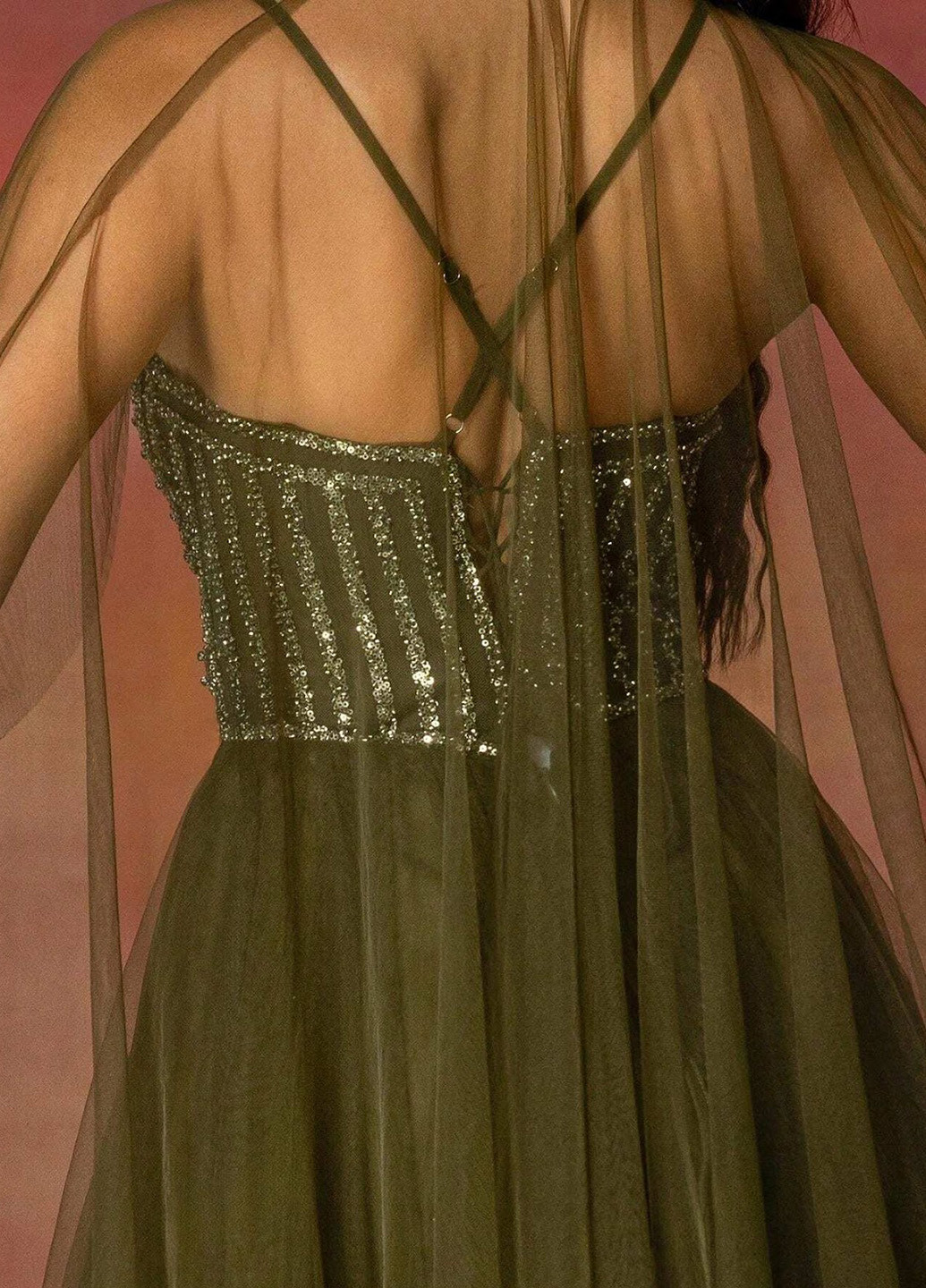 Оливковое (хаки) вечернее платье со шлейфом SHEIN однотонное