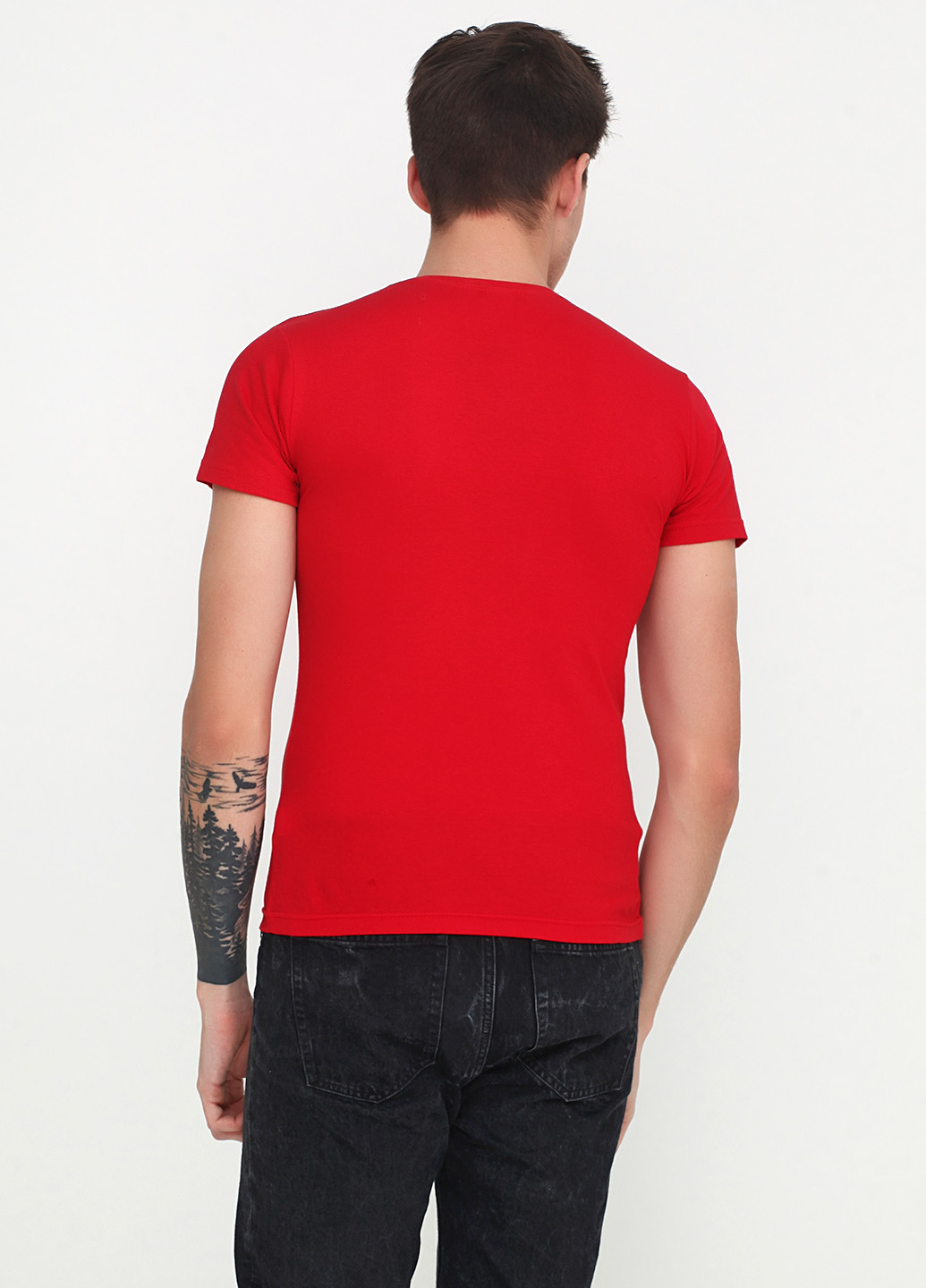Красная футболка Dinersi