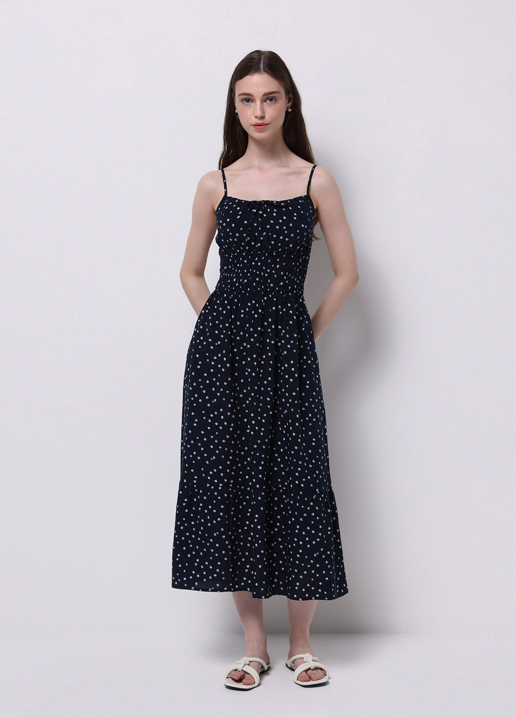 Чорна кежуал сукня кльош Colin's в горошок