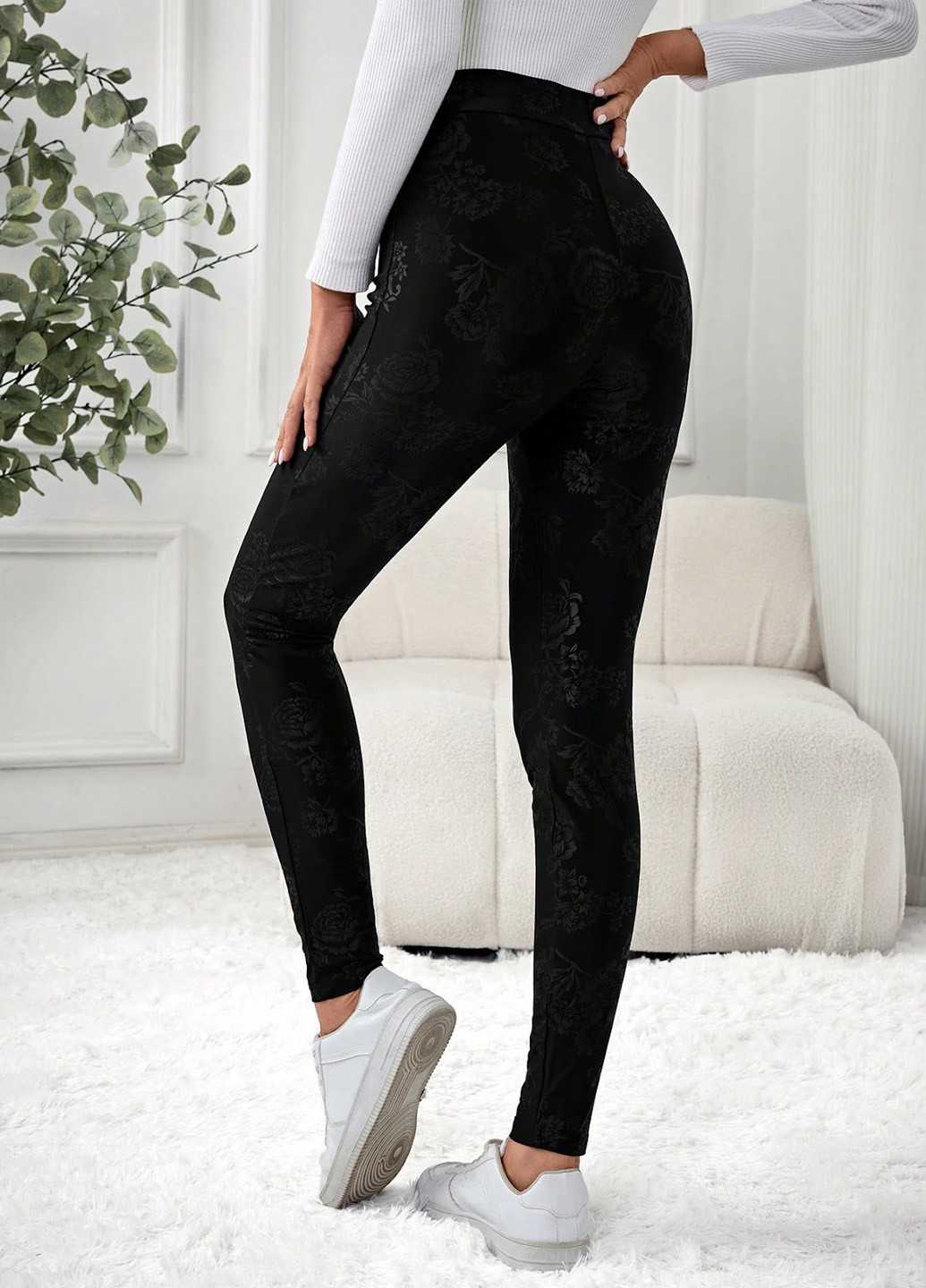 Черные демисезонные леггинсы SHEIN