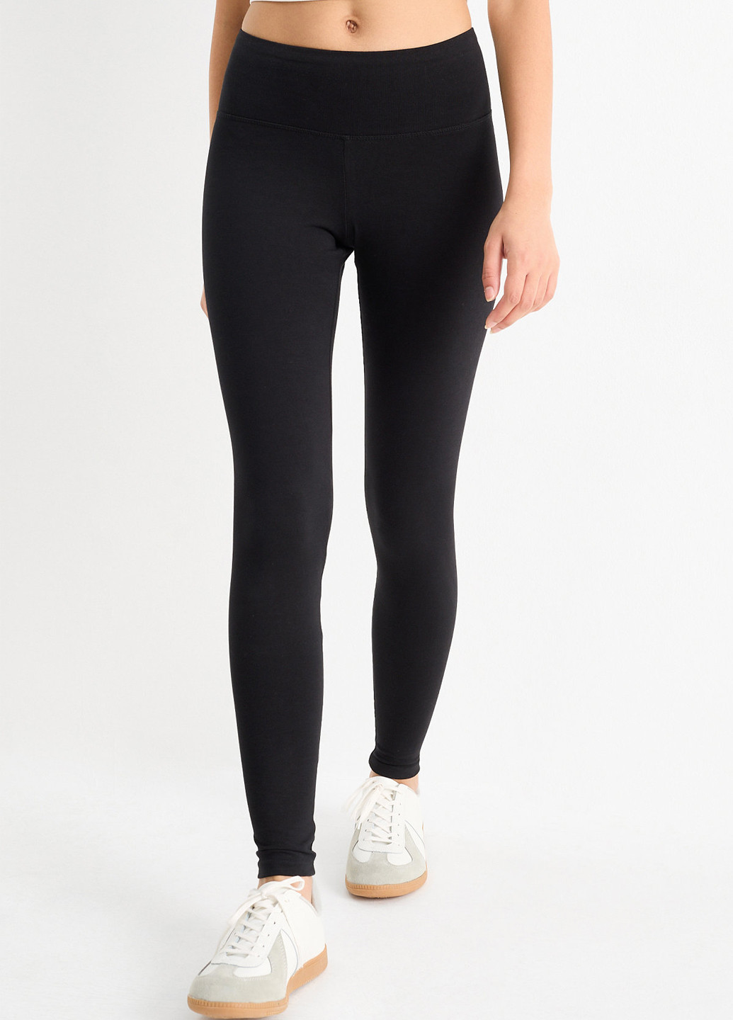 Черные демисезонные леггинсы C&A