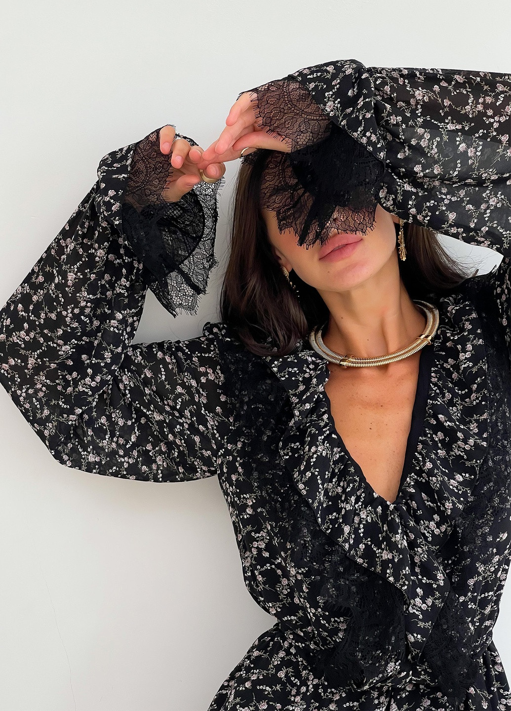 Черное кэжуал платье клеш Тю-Тю! с цветочным принтом