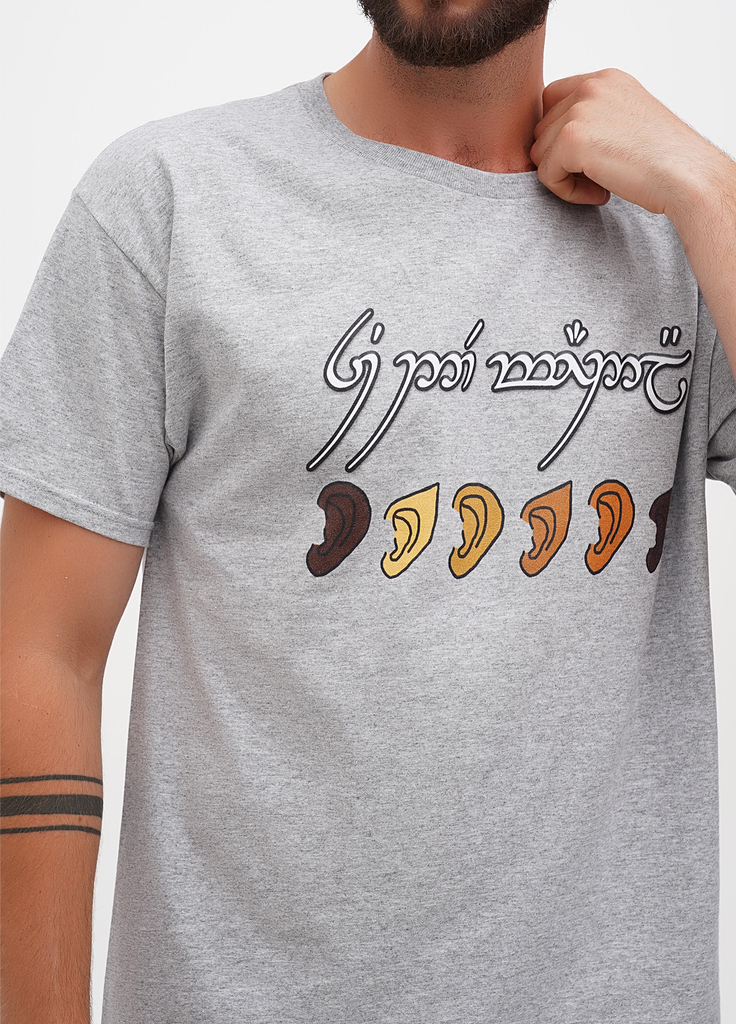 Светло-серая футболка Hanes