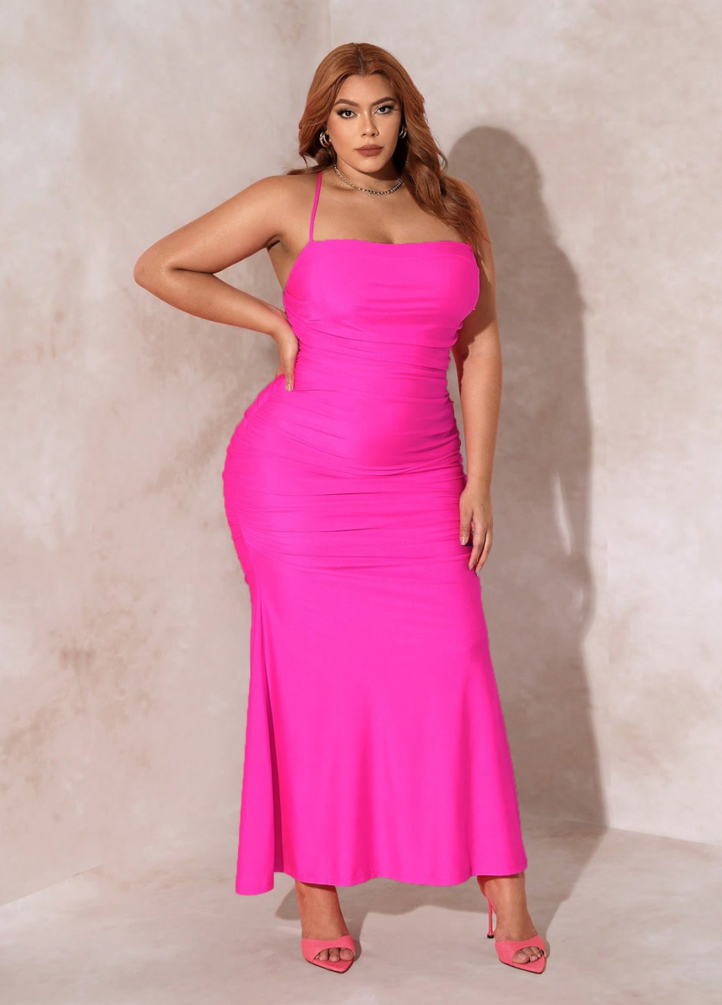 Розовое коктейльное, праздничный платье с открытой спиной, с открытыми плечами SHEIN однотонное