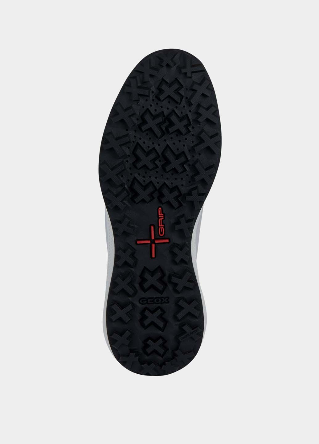 Белые летние кроссовки Geox