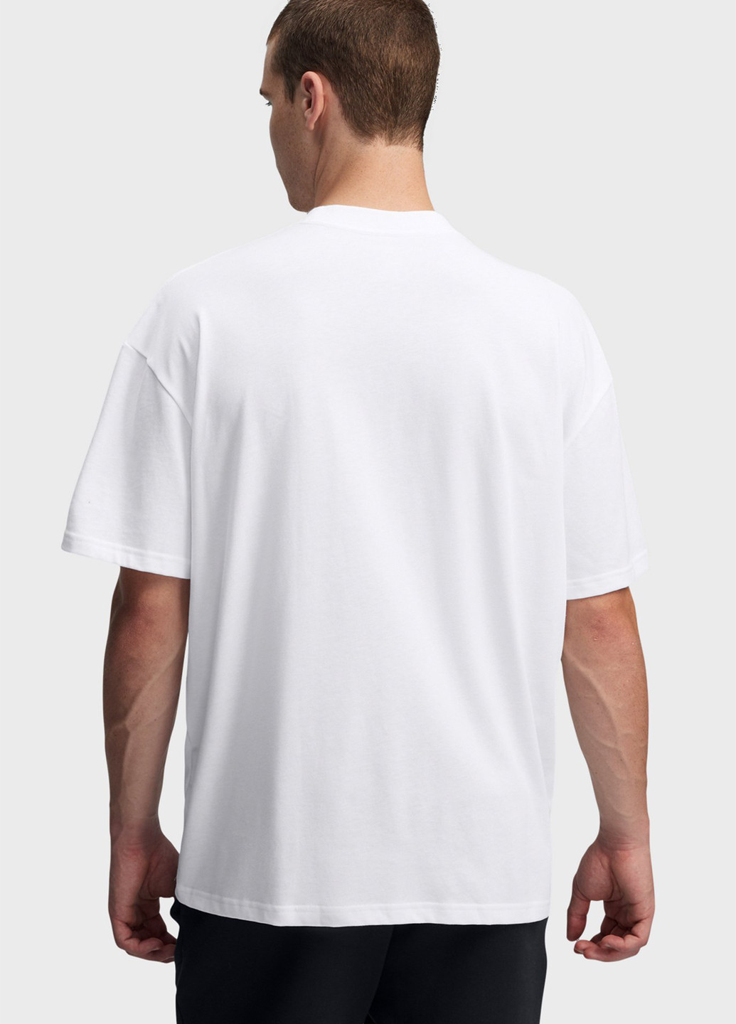 Белая футболка Under Armour